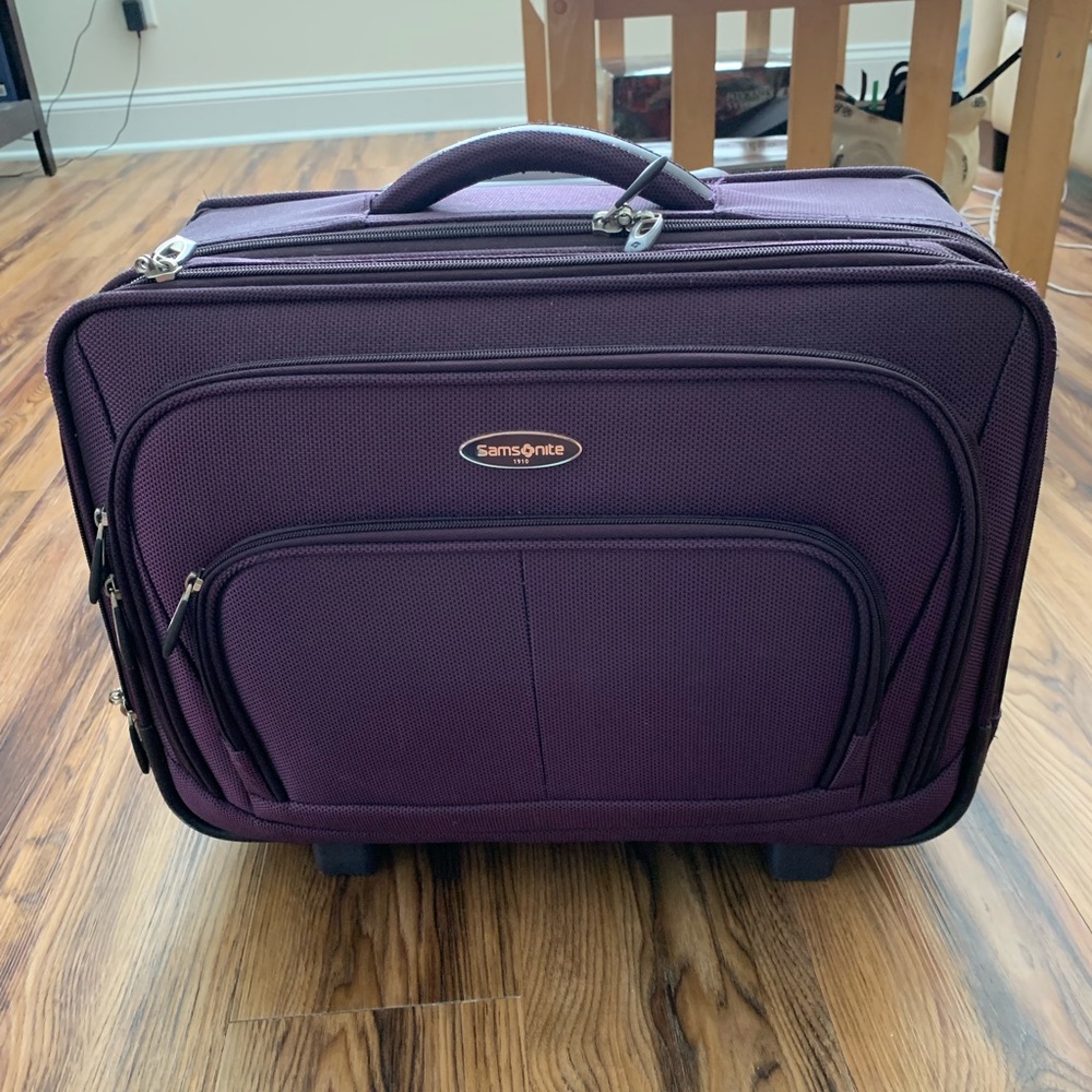 Samsonite carry on